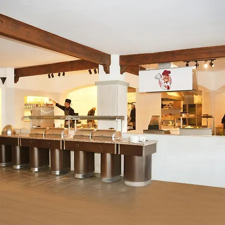 Hotel Amilla 4*